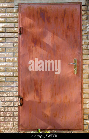 Porte di ferro di colore rosso Foto Stock