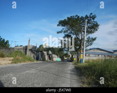 Metrogate Meycauayan II è uno sviluppo residenziale a Loma de Gato, Marilao, Bulacan. Fa parte della serie Metrogate di case che offrono comfort moderni in un'area suburbana in crescita. Foto Stock