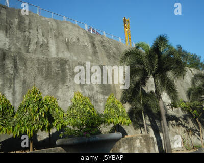 0540 East Rembo Passerella Pedonale Kalayaan Avenue C-8 Makati City Tunnel Foto Stock