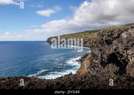 Costa rocciosa di Isola di Pasqua - Isola di Pasqua, Cile Foto Stock