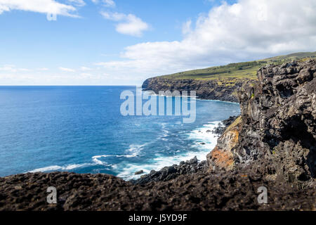 Costa rocciosa di Isola di Pasqua - Isola di Pasqua, Cile Foto Stock