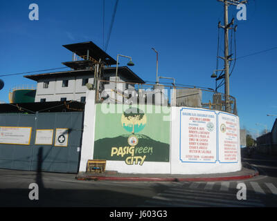 Si riferisce a un indirizzo specifico di Pasig City, situato nelle Filippine. Avis Street nell'area di Bagong Ilog è conosciuta per il suo ambiente urbano e il significato locale all'interno della città. Foto Stock