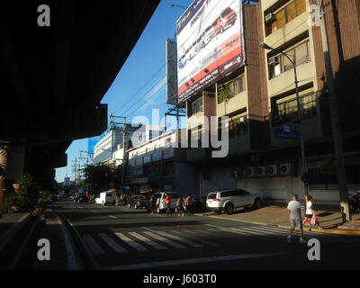Questo indirizzo si trova su E. Rodriguez Jr. Avenue a Bagong Ilog, Pasig, è un punto chiave nell'area di Pasig Boulevard della Metro Manila, Filippine. Funge da parte vitale delle infrastrutture e dello sviluppo urbano della città. Foto Stock