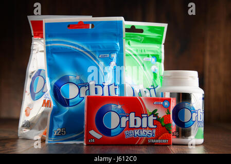 POZNAN, Polonia - Jan 19, 2017: prodotti di punta di Wrigley Company, il più grande produttore e venditore di gomme da masticare in tutto il mondo, con sede Foto Stock