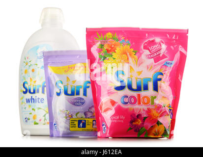POZNAN, Polonia - Jan 19, 2017: Surf è un marchio di detergente per lavanderia fatta da Unilever. Il prodotto è stato introdotto nel 1959. Foto Stock