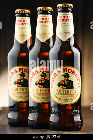 POZNAN, Polonia - 31 MAR 2017: Birra Moretti, Italian Brewing company fondata a Udine nel 1859 da Luigi Moretti, ora di proprietà di Heineken International Foto Stock