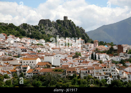 Case andalusia villaggi villaggio comunità cittadina mercato case a torre alberi ad albero Foto Stock