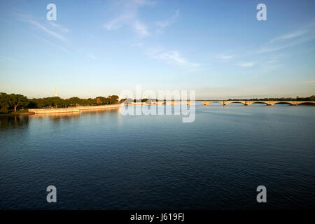 Rock Creek e potomac parkway arlington memorial bridge e il fiume Potomac Washington DC USA Foto Stock