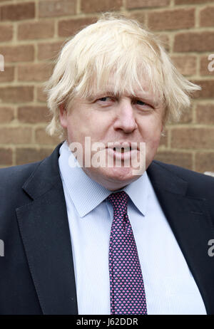 Londra, Regno Unito. 19 Maggio, 2017. 2017 campagna elettorale, Hounslow High Street, Londra, Regno Unito. 19 Maggio, 2017. Credito: Tejas Sandhu/Alamy Live News Foto Stock