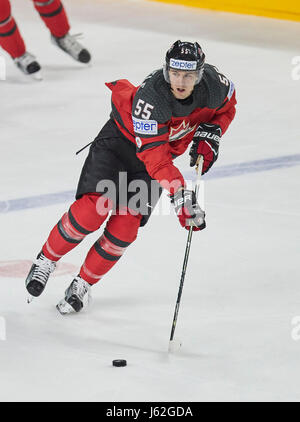 Colonia, Germania. 18 Maggio, 2017. Ice Hockey World Cup 2017, Colonia, Maggio 18, 2017 Mark SCHEIFELE, può 55 aziona il puck, azione, full-size, Germania - Canada 1-2 Ice Hockey World Cup 2017, Colonia, Germania 18 maggio 2017 Credit: Peter Schatz/Alamy Live News Foto Stock