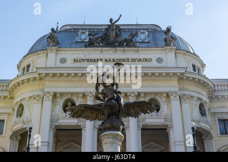 Edificio storico del teatro nazionale slovacco a Bratislava, in Slovacchia Foto Stock