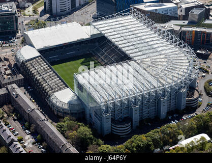 Un' antenna vista diurna di St James Park football Stadium di Newcastle upon Tyne, Tyne and Wear, North East England, Regno Unito, Europa Foto Stock