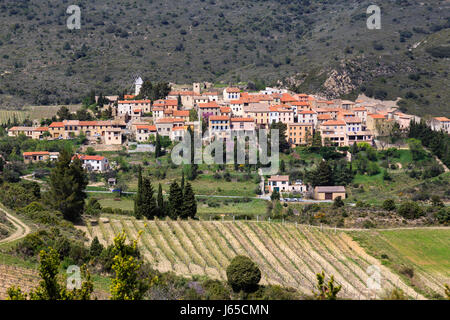 Francia, Aude, Cucugnan, il villaggio Foto Stock