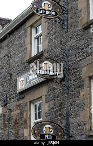 Del mercato della birra segno sulla parete ristorante, centro di Halifax, Nova Scotia, Canada Foto Stock