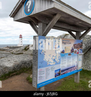 Informazioni segno bordo a Peggy's Point Lighthouse, Peggy's Cove, Nova Scotia, Canada Foto Stock