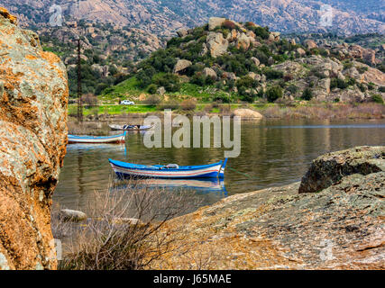 Barca da pesca nel lago Foto Stock