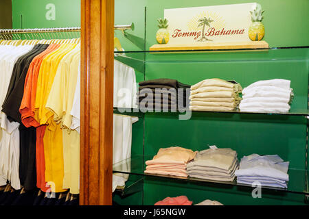 Michigan,MI,Mich,Mackinac County,Island,Mackinaw,Historic state Parks Park,Straits of,Lake Huron,Grand,hotel,Cagney's,shopping shopper shoppers shop Foto Stock