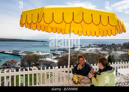 Mackinac Island Michigan, parchi di stato storico Parco Mackinaw, Straits of, Lake Huron, Fort Mackinac, vista, sala da tè, ristorante ristoranti cibo caffè Foto Stock