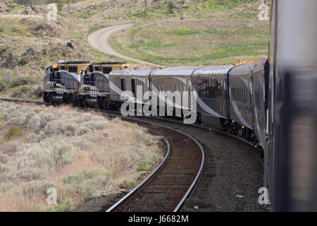 Il rocky mountaineer treno corre nel Canada occidentale. Il treno corre lungo quattro percorsi Foto Stock