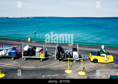 Michigan Mackinaw City, Mackinac Historic state Parks Park, Straits of Mackinac, Lake Huron, Arnold Line Ferry Dock, Arnold Transit Company, Taylor Dunn, ele Foto Stock