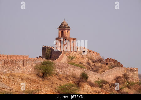 Il Jaigarh Fort vicino a Jaipur è uno dei più spettacolari fortezze in India a Jaipur, Rajasthan, India Foto Stock