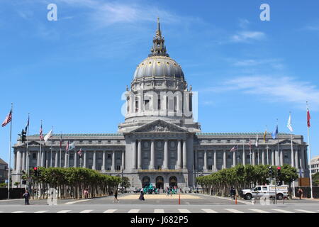 Il municipio progettato da Blakewell & Brown nel 1913, San Francisco, California Foto Stock