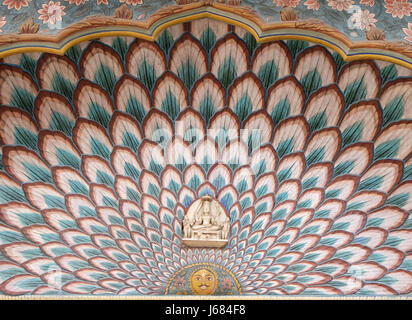 Lotus cancello al Chandra Mahal, Jaipur City Palace di Jaipur, Rajasthan, India, a febbraio, 16, 2016. Foto Stock