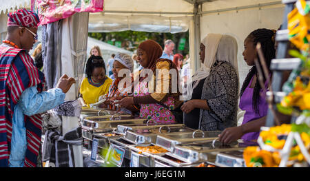 Ristoranti africani in stallo presso l'Isola di Man Food & Drink Festival, Villa Marina, Douglas, Isola di Man Foto Stock