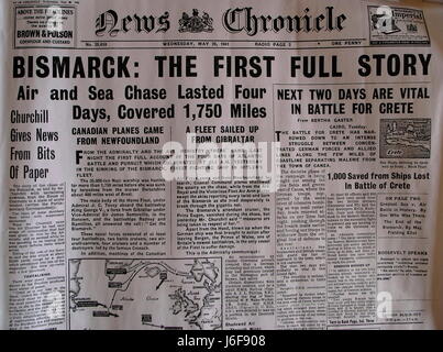 AJAXNETPHOTO. 4aprile, 2009. WORTHING,Inghilterra. - HEADLINE NEWS - Come le notizie di cronaca del 28 maggio 1941 ha messo in evidenza il naufragio del Bismarck; da un facsimile della carta nella H.M.S.cosacco archivio storico. Foto:Jonathan Eastland/Ajax ref:gr2 90404 11451 Foto Stock