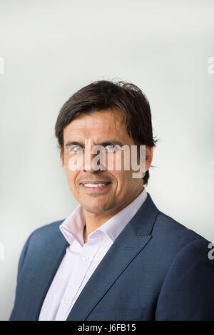 Wales football team manager Chris Coleman pone per un ritratto a Cardiff, nel Galles, UK. Foto Stock