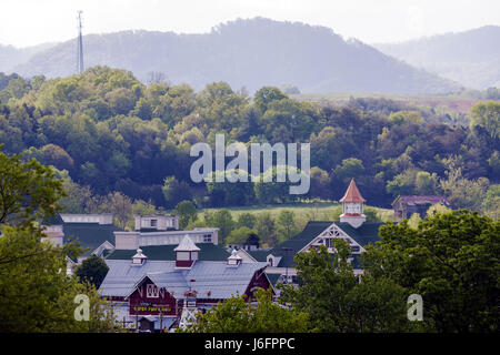 Sevierville Tennessee, Smoky Mountains, Tanger Five Oaks Factory Outlet, facciata esterna, ingresso, shopping shopper shopping negozi di marchi di mercato Foto Stock