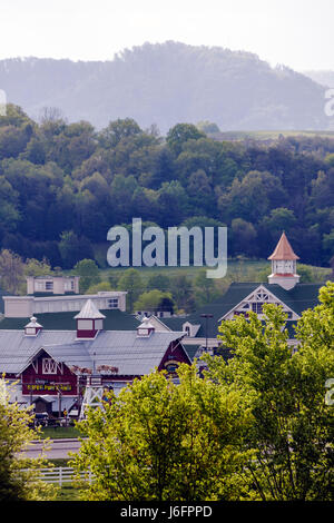 Sevierville Tennessee, Smoky Mountains, Tanger Five Oaks Factory Outlet, facciata esterna, ingresso, shopping shopper shopping negozi di marchi di mercato Foto Stock