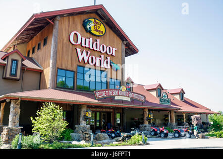 Sevierville Tennessee, Smoky Mountains, Kodak, Bass Pro Shops, articoli sportivi, attività ricreative all'aperto, catena di negozi al dettaglio, esterno, fronte, ingresso, edificio, nam Foto Stock