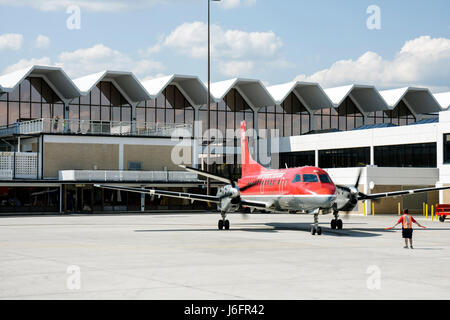 Tennessee Blountville, aeroporto di Tri City, aereo di linea regionale, aereo, Northwest Airlink, aereo, voli pendolari, tarmac, terminal, gate, aviazione, elica, terra Foto Stock