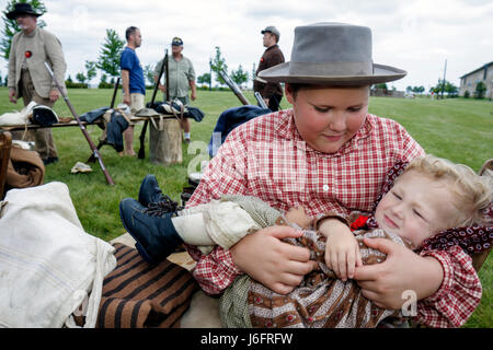 Kenosha Wisconsin,Civil War Museum,Civil War Days,Muster,Park City Grays,ragazzi,ragazzi ragazzi ragazzi ragazzi bambini bambini bambini ragazzi giovani giovani giovani ragazzi bambini piccoli Foto Stock