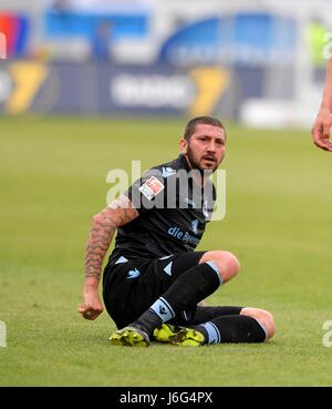 21.05.2017, Fussball 2.Bundesliga 2016/2017, 34.Spieltag, 1.FC Heidenheim - TSV 1860 München in der Voith-Arena Heidenheim, Sascha Mölders (TSV 1860 München) nachdenklich. Foto: Cronos/MIS Foto Stock