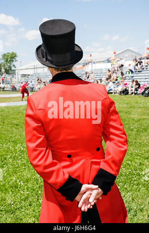 Wisconsin Kenosha County, Kenosha, Kenosha County Fairgrounds, The Ultimate Kid Fest, famiglie di famiglia genitori bambini bambini, circus ringmaster, rosso Foto Stock