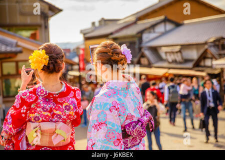 Le donne di kimono in Kyoto Foto Stock