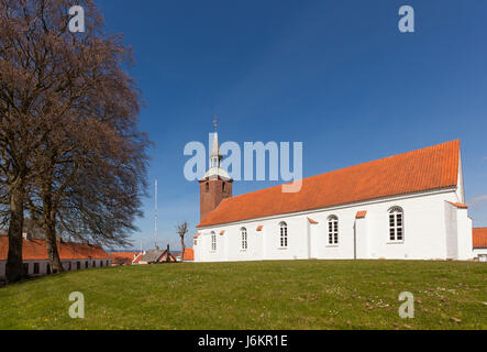 Chiesa sopra il villaggio di Ebeltoft, Danimarca Foto Stock