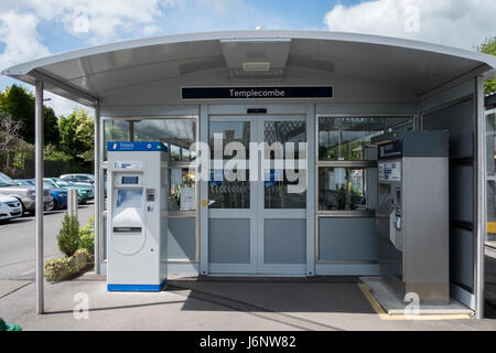 Templecombe stazione ferroviaria serve Templecombe nel Somerset, Inghilterra. Esso è situato sul London Waterloo a Exeter linea 112 miglia da Londra Foto Stock