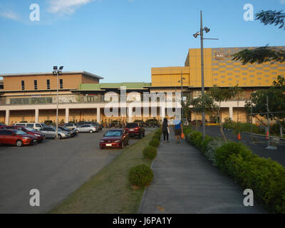 07935 esterno della corsia del circuito di Ayala circuito Malls Carmona Makati 08 Foto Stock