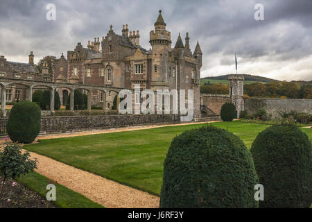 Abbotsford House e il giardino di Morris, Melrose, Scottish Borders Foto Stock