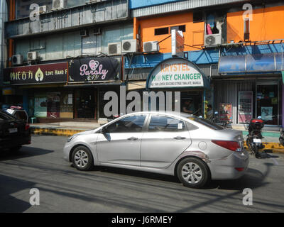 Birch Tower è un edificio residenziale situato nel Robinsons Place Residences a Malate, Manila. Offre alloggi moderni in una posizione privilegiata nella Metro Manila. Foto Stock