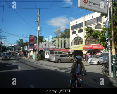 Questo luogo si riferisce a un indirizzo specifico sul Paseo del Congreso a Catmon, Malolos, lungo la MacArthur Highway. Può rappresentare un importante punto storico o regionale all'interno dell'area. Foto Stock