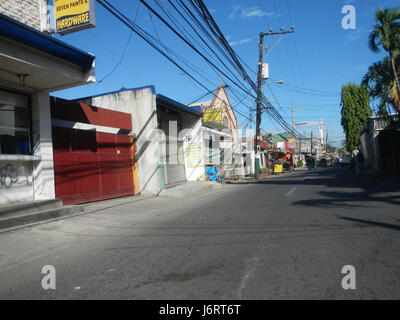 Questa posizione sulla MacArthur Highway a Malolos, Bulacan, Filippine, è una strada importante e un sito culturale. Ha un significato storico ed è parte della più ampia rete di strade della città. Foto Stock