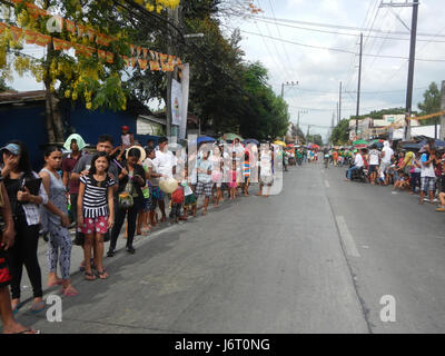 09513 San Isidro Labrador Parrocchia Fiesta Pulilan Bulacan Carabao inginocchiato Festival 2017 42 Foto Stock