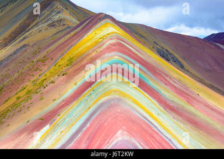 Vinicunca Montana de Siete Colores , o Rainbow Mountain, Pitumarca, Perù Foto Stock