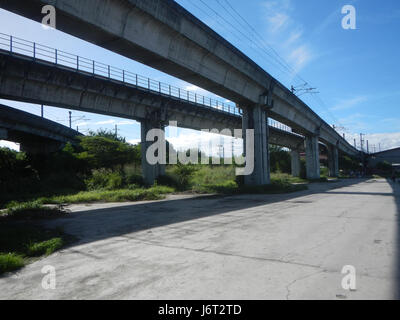 09840 Passerella Marcos Autostrada Pasig Santolan linea LRT 03 Foto Stock
