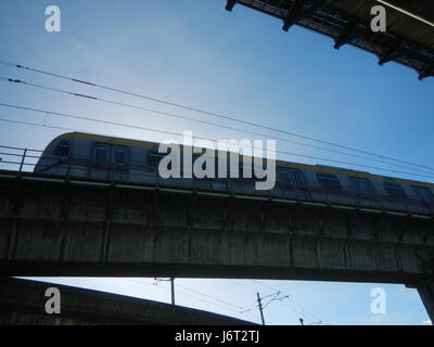 09840 Passerella Marcos Autostrada Pasig Santolan linea LRT 07 Foto Stock