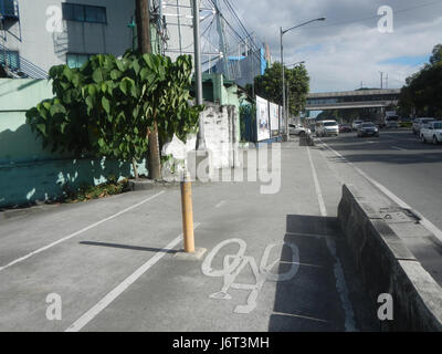 09595 piste ciclabili Santolan stazione LRT Marcos Highway 09 Foto Stock